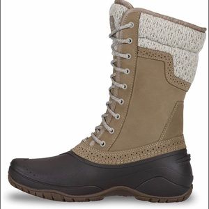 The North Face Women’s Shellista II mid size 8